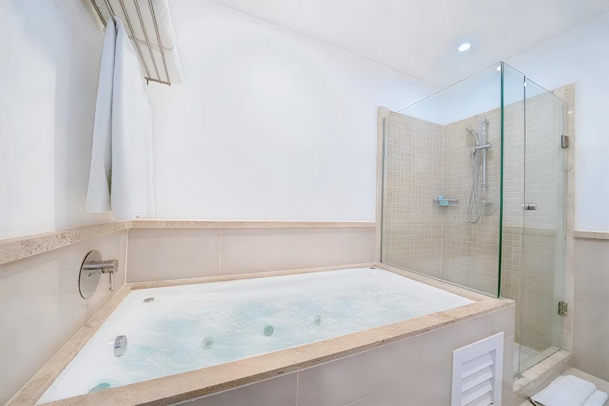 Luxury Duplex -4 Pers- 2Mn Beach&5Th Av, Pool, Gym プレヤデルカーメン エクステリア 写真